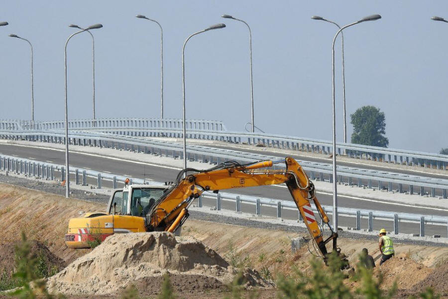 Náhradné diely na stavebné stroje gumené pásy kladivo Poľsko 01